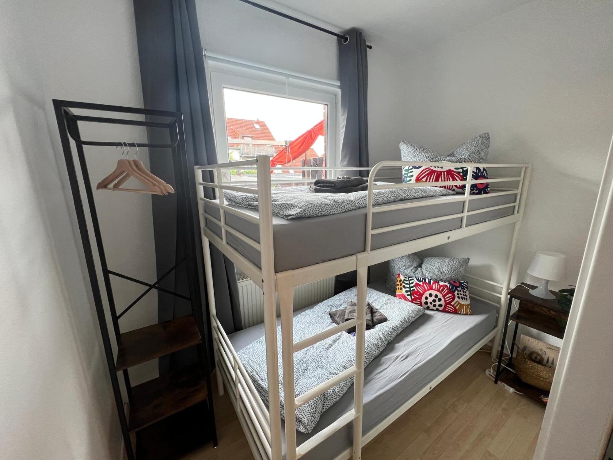 Apartment Napoleon, Naehe Zentrum, 2 Schlafzimmer, Grosser Balkon, Free Wifi ,Parken Jena Exterior photo